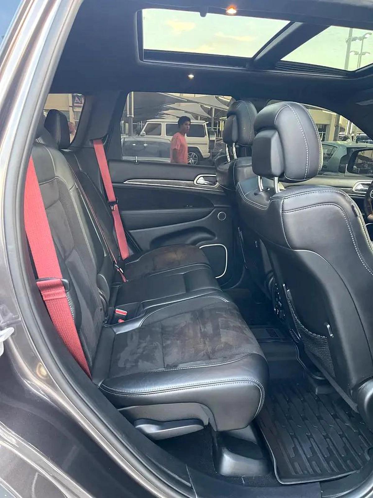 جيب شروكي SRT2019 Jeep Cherokee Sport - American Specs - Excellent Condition-16-16