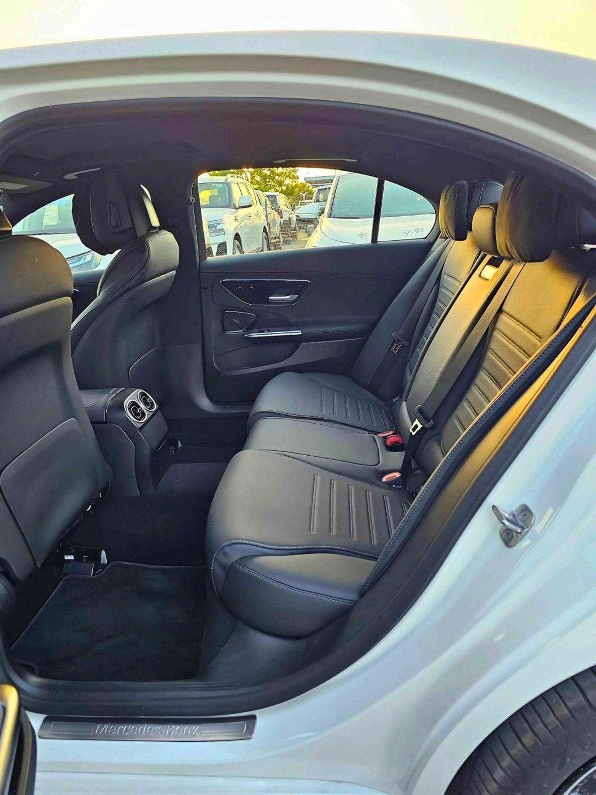 Mercedes-Benz C 200 L 1.5L / TURBO SPORT EDITION / 360* CAMERA / LEATHER SEATS / FULL OPTION (CODE # C200L)-7-7