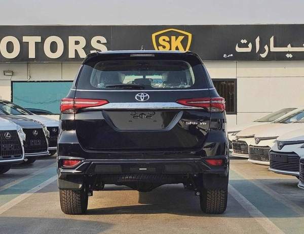 Toyota Fortuner SR5 ADVENTURE / 4.0L V6 PETROL / FRONT PWR SEATS / PUSH START / DIFF LOCK AUTO A/C (CODE # F6HA)