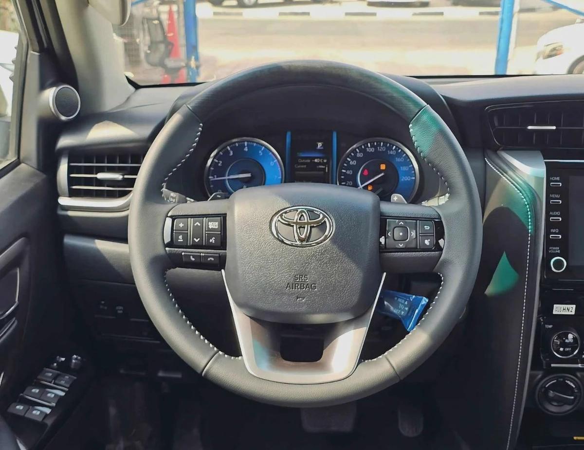 Toyota Fortuner SR5 ADVENTURE / 4.0L V6 PETROL / FRONT PWR SEATS / PUSH START / DIFF LOCK AUTO A/C (CODE # F6HA)-13-13