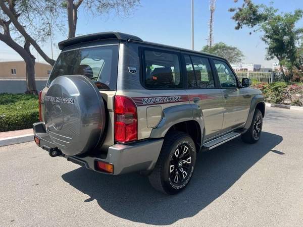 Nissan Patrol Super Safari