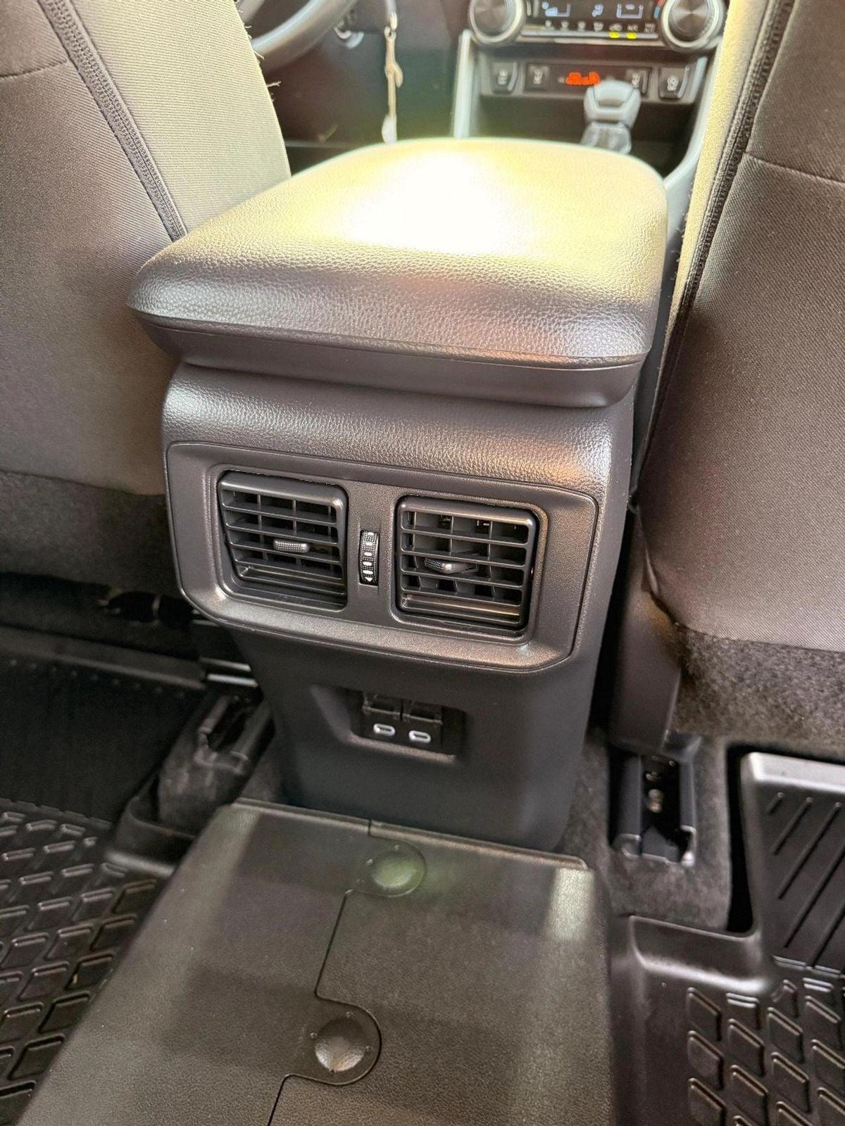 Toyota RAV4 Toyota RAV4 2.5 L 2024-17-17