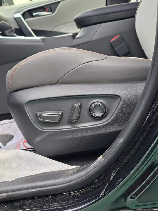 Toyota RAV4 2.5L Adventure