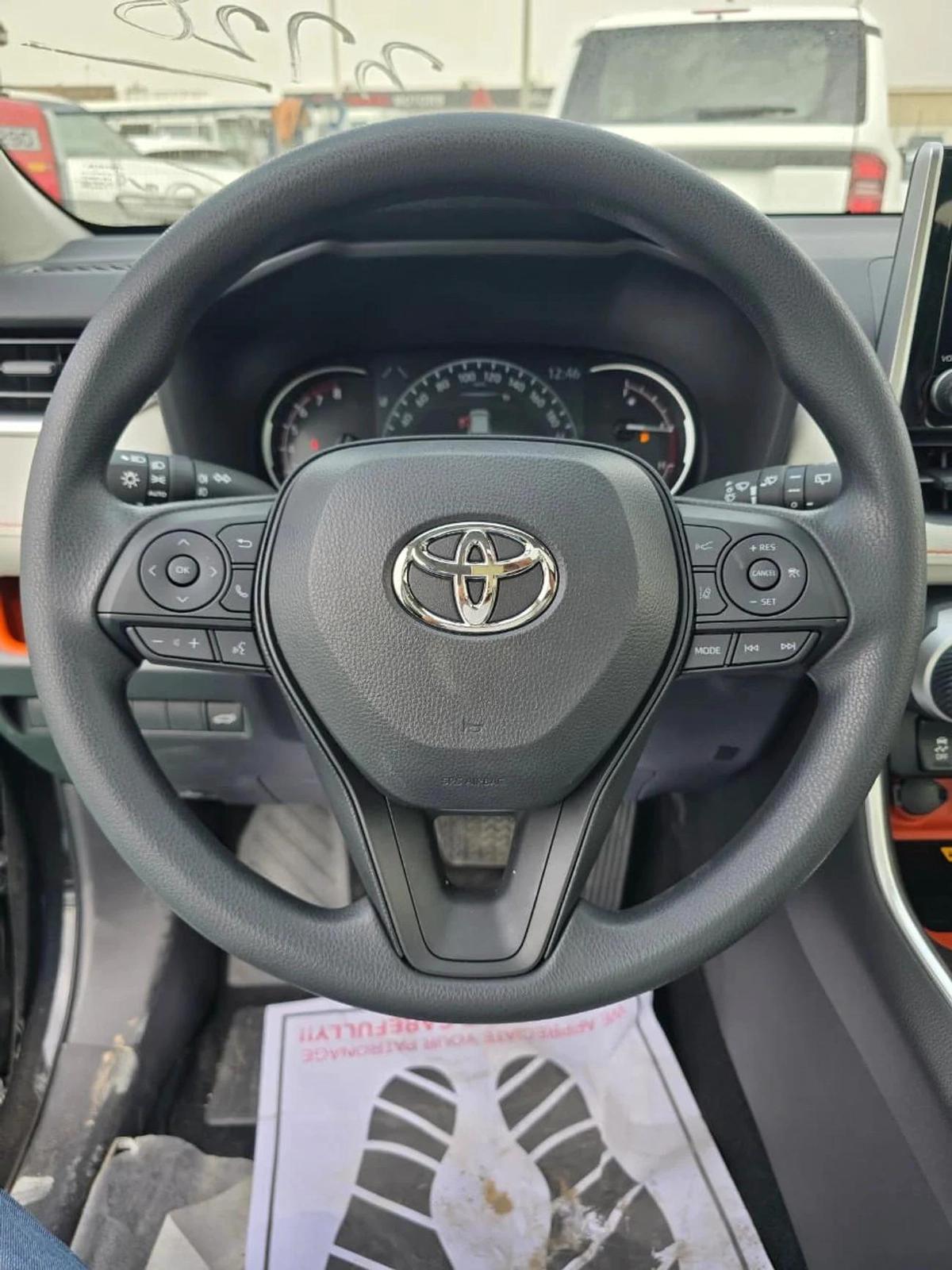Toyota RAV4 2.5L Adventure-10-10