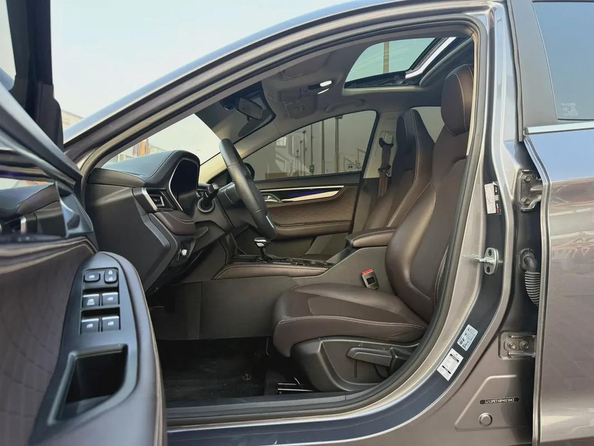 JAC J7 - 2023 GCC Spec, Full Option, Showroom Condition, Accident-Free-7-7