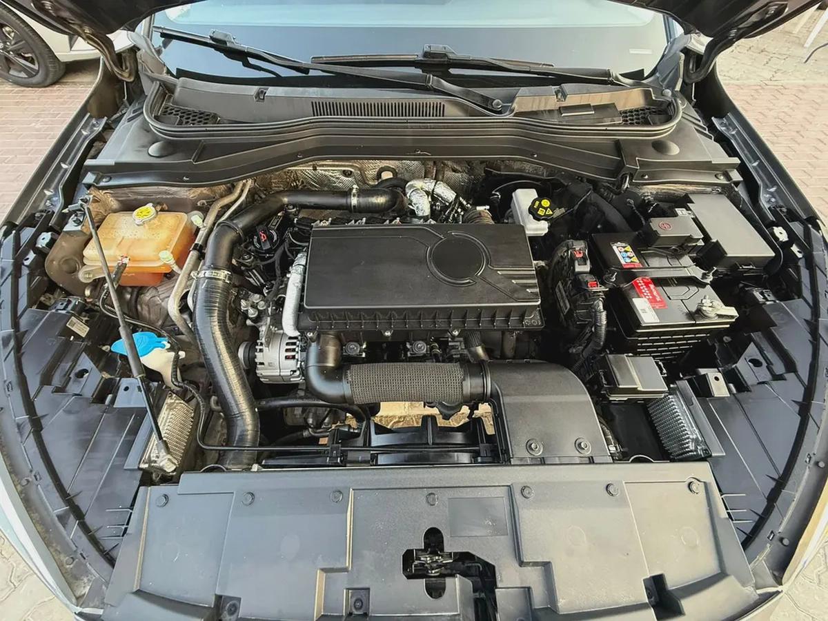 JAC J7 - 2023 GCC Spec, Full Option, Showroom Condition, Accident-Free-14-14