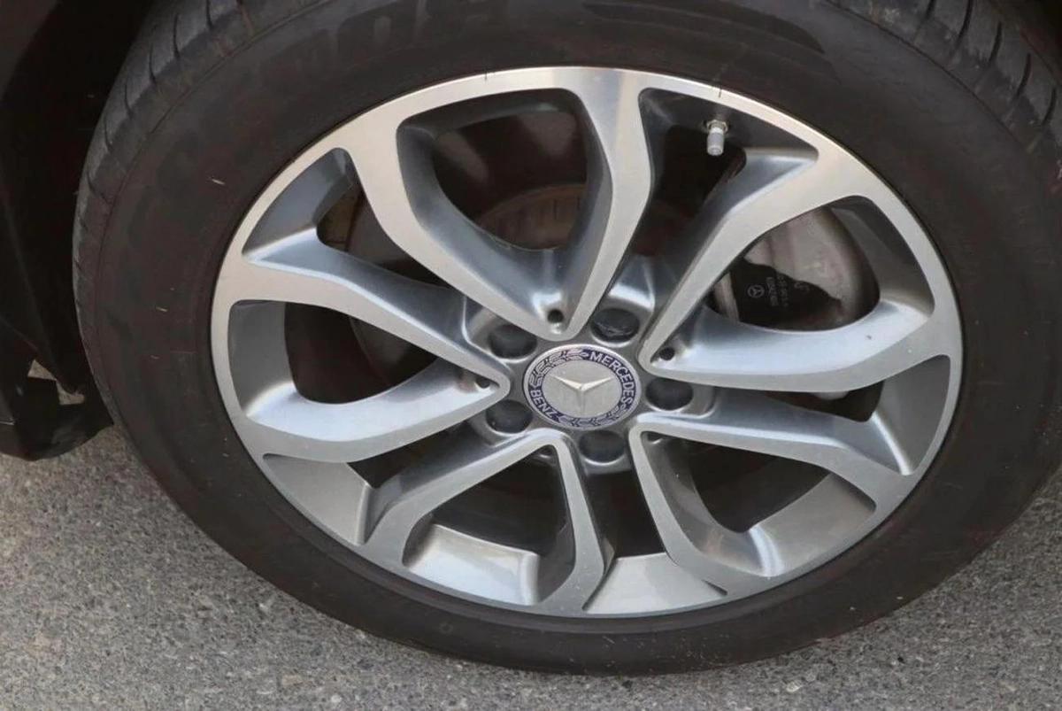 Mercedes Benz C300-4-4