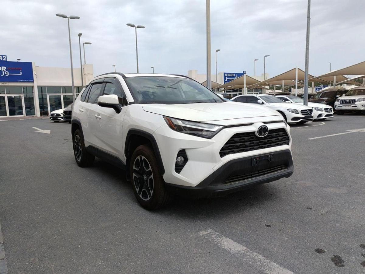 Toyota RAV4 XLE 4WD-0-0