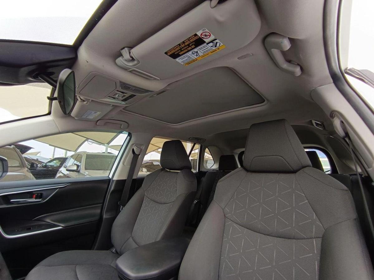 Toyota RAV4 XLE 4WD-13-13