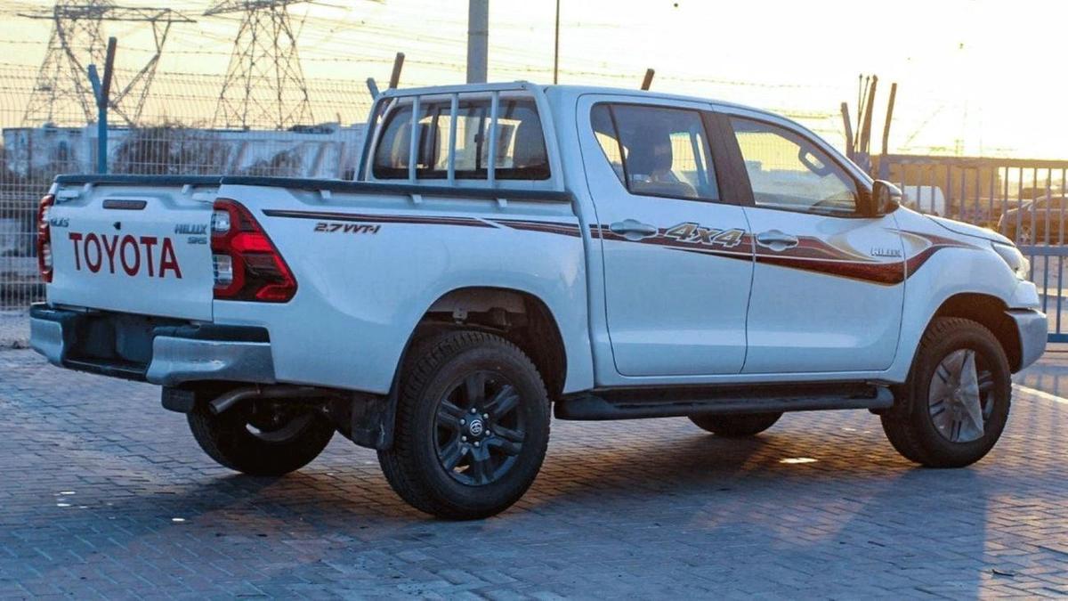 Toyota Hilux HILUX GLX 2.7L MT PETROL 2024-7-7