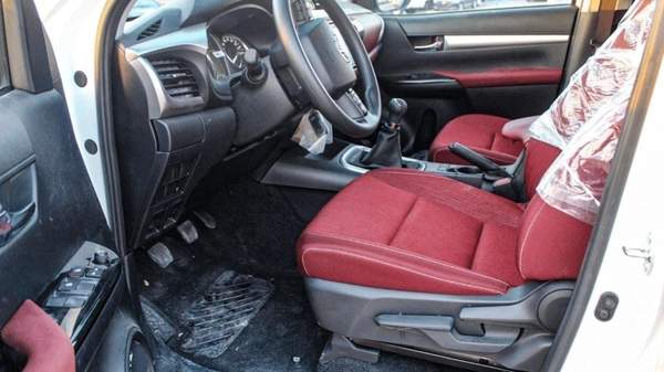 Toyota Hilux HILUX GLX 2.7L MT PETROL 2024