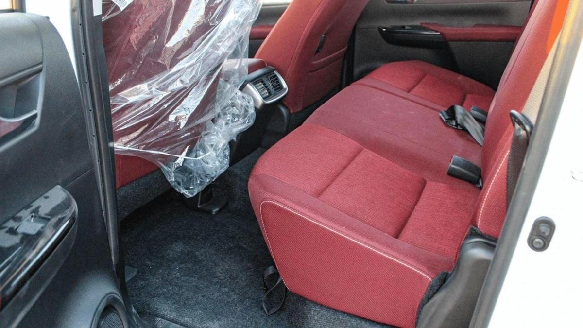 Toyota Hilux HILUX GLX 2.7L MT PETROL 2024-16-16