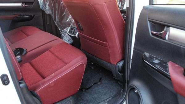 Toyota Hilux HILUX GLX 2.7L MT PETROL 2024
