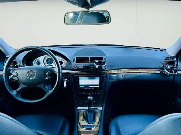 MERCEDES BENZ E350 - 2007 - CLEAN CAR FRESH JAPAN IMPORT