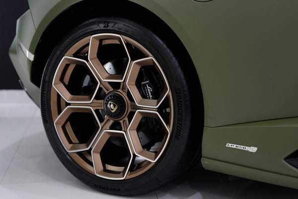 Lamborghini Huracan Tecnica LP640-2 60th Anniversary 2023