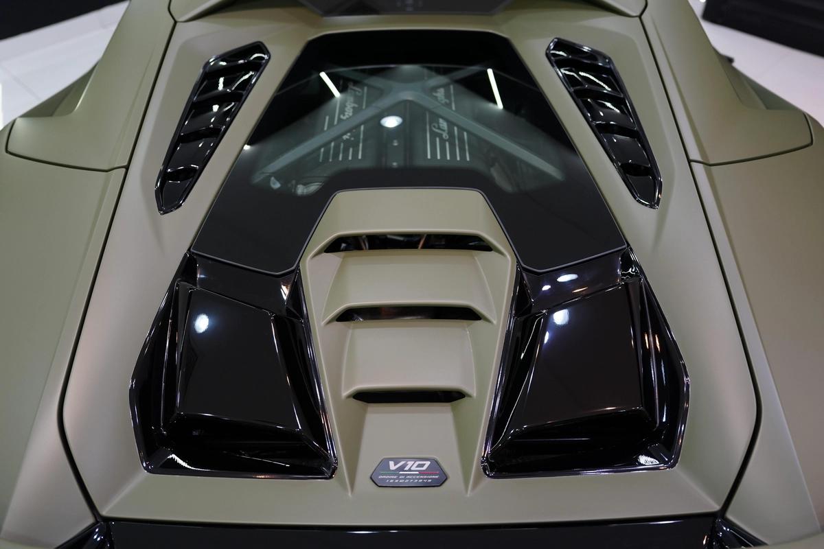 Lamborghini Huracan Tecnica LP640-2 60th Anniversary 2023-12-12