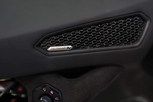 Lamborghini Huracan Tecnica LP640-2 60th Anniversary 2023