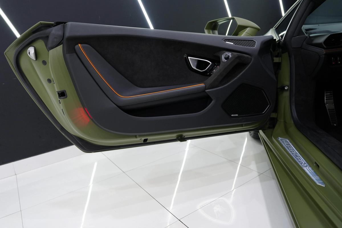 Lamborghini Huracan Tecnica LP640-2 60th Anniversary 2023-11-11