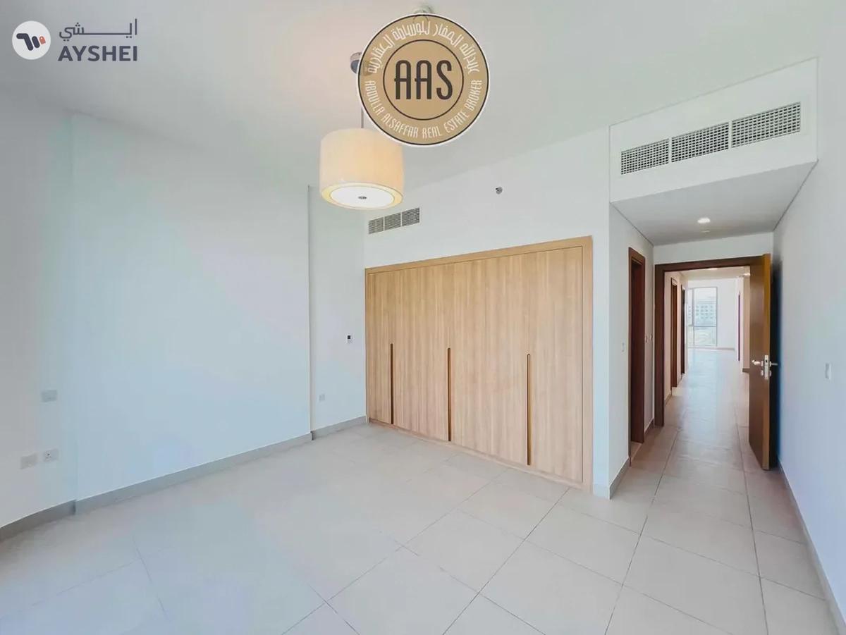 Fully Skyline And Pool View || 3 Bedroom Hall || Ready To Move In || In 140K Only-2-2