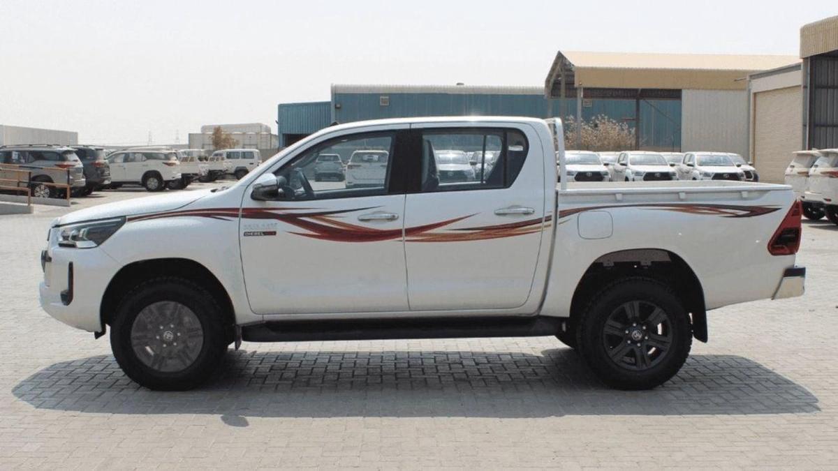 Toyota Hilux HILUX 2.4L SR5 DIESEL-3-3