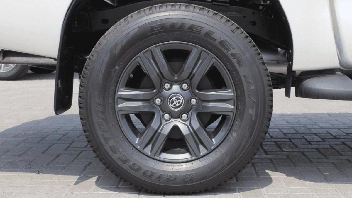 Toyota Hilux HILUX 2.4L SR5 DIESEL-11-11