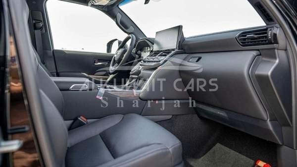 Toyota Land Cruiser Toyota Land Cruiser VXR 3.5L Petrol AT MY2025