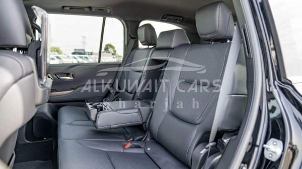 Toyota Land Cruiser Toyota Land Cruiser VXR 3.5L Petrol AT MY2025