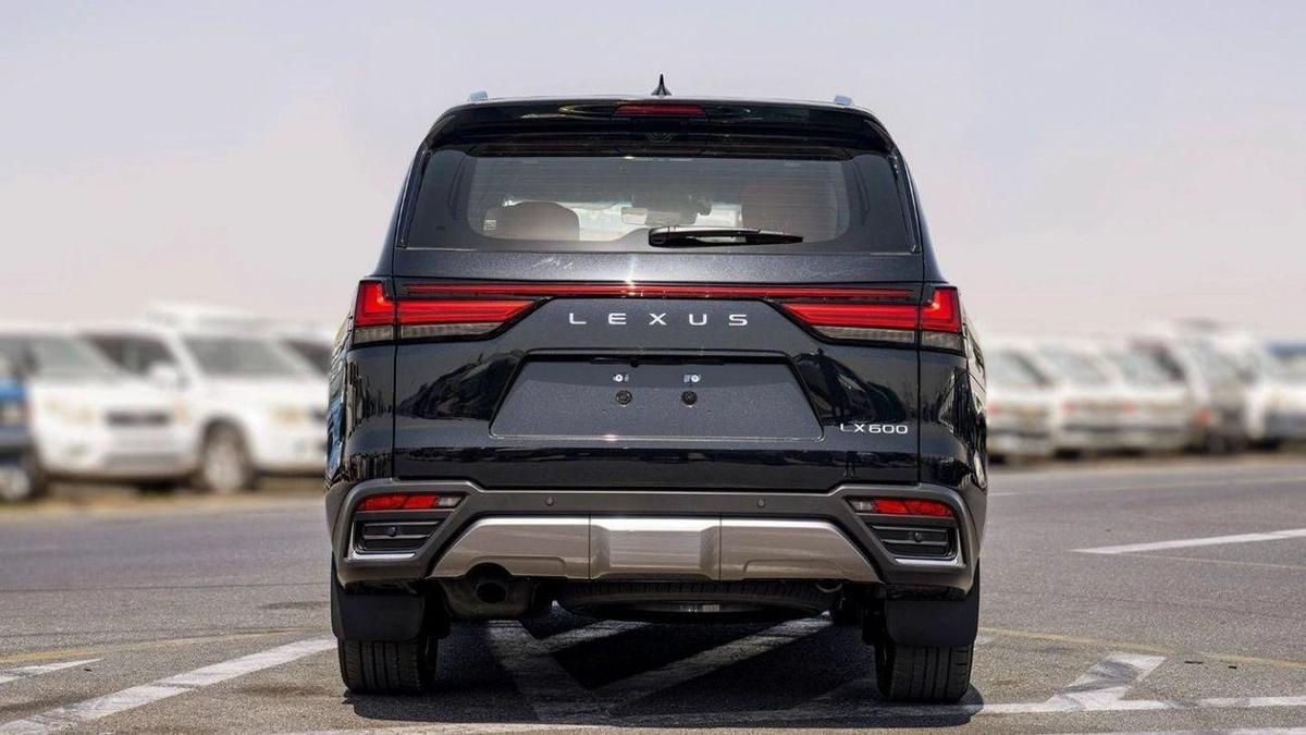 Lexus LX 600 VIP 3.5P AT MY2023 – BLACK-4-4