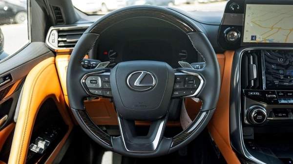 Lexus LX 600 VIP 3.5P AT MY2023 – BLACK