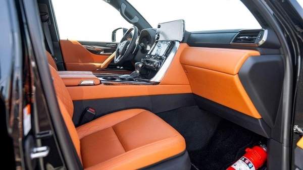 Lexus LX 600 VIP 3.5P AT MY2023 – BLACK