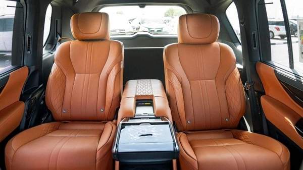 Lexus LX 600 VIP 3.5P AT MY2023 – BLACK