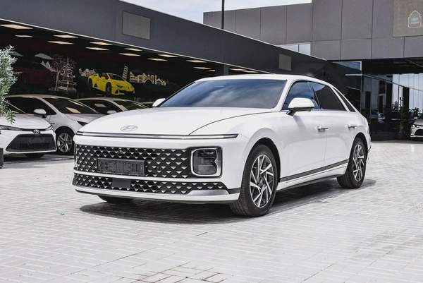 Hyundai Azera Hybrid 2025 | Korean Specs | Clean Title | 13K KM | White | هيونداي ازيرا هايبرد 2025