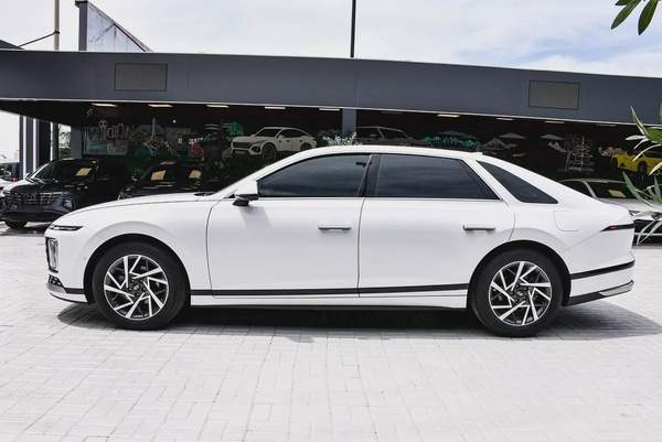 Hyundai Azera Hybrid 2025 | Korean Specs | Clean Title | 13K KM | White | هيونداي ازيرا هايبرد 2025