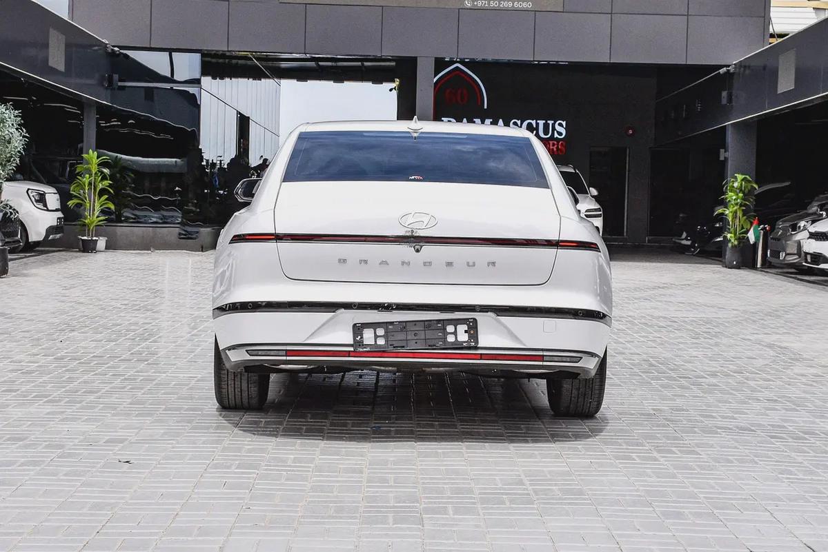 Hyundai Azera Hybrid 2025 | Korean Specs | Clean Title | 13K KM | White | هيونداي ازيرا هايبرد 2025-5-5