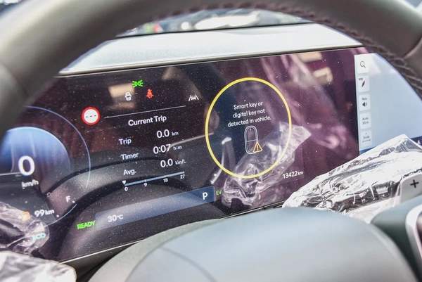 Hyundai Azera Hybrid 2025 | Korean Specs | Clean Title | 13K KM | White | هيونداي ازيرا هايبرد 2025