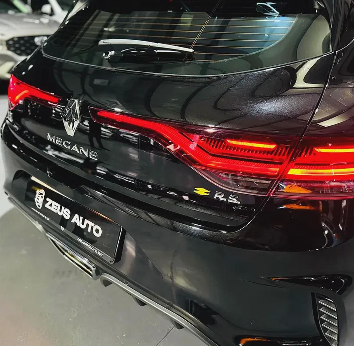 Renault Mégane RS 2023 GCC specs for 137,000.00 AED-5-5