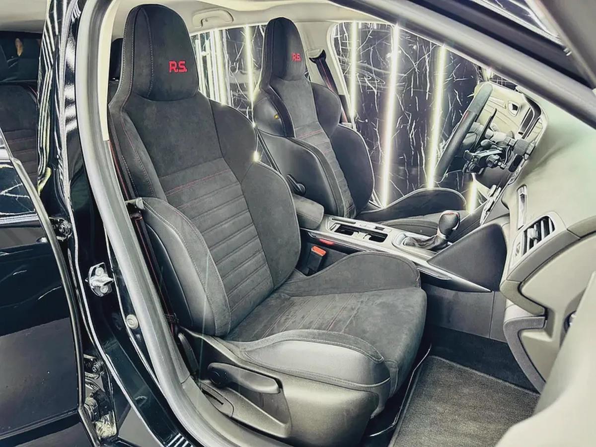 Renault Mégane RS 2023 GCC specs for 137,000.00 AED-10-10