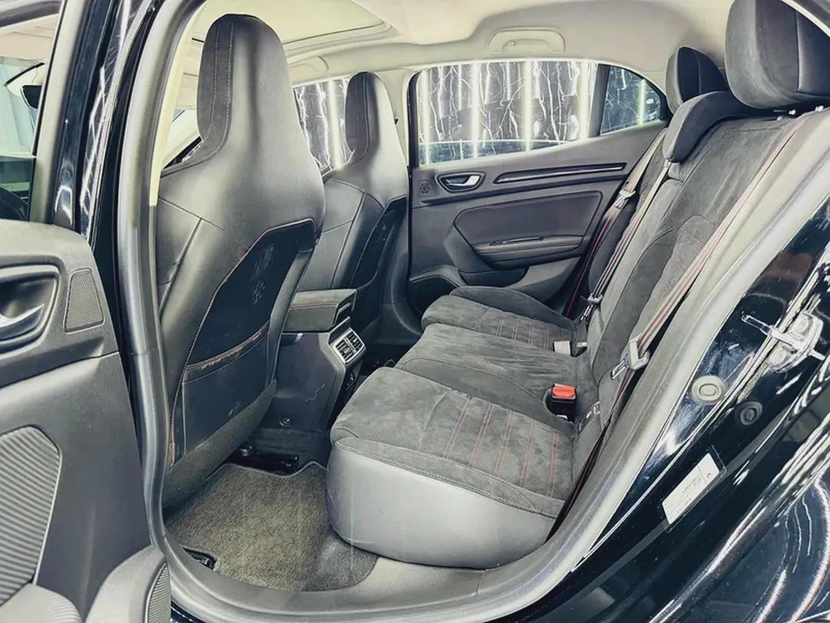 Renault Mégane RS 2023 GCC specs for 137,000.00 AED-11-11