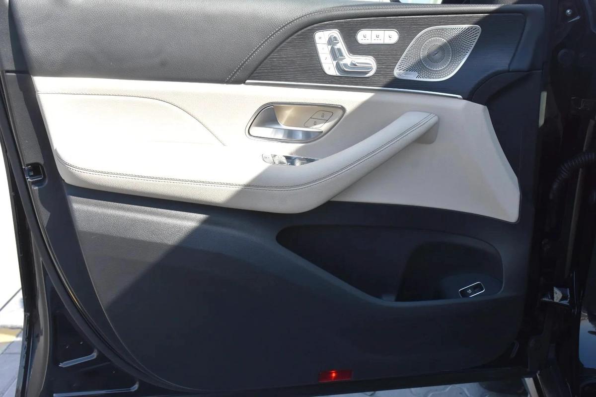 MERCEDES BENZ GLS450 4MATIC 2024 | BLACK-4-4