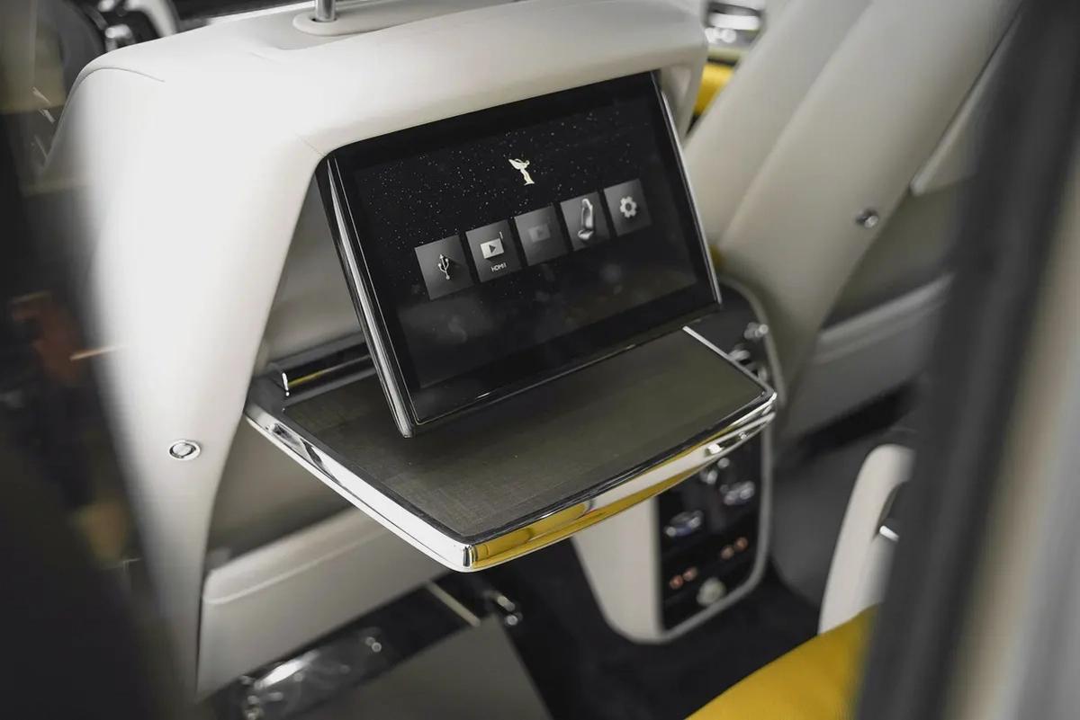 2026 ROLLS ROYCE CULLINAN WITH WARRANTY AND SERVICE CONTRACT-16-16
