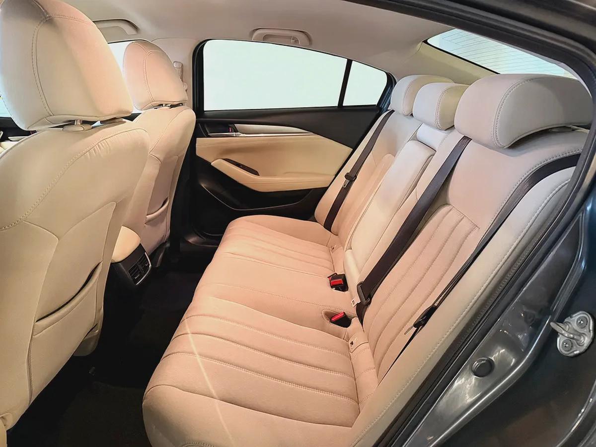 Mazda 6 S Grade V4 2.5 2020 Model GCC SPecs In Perfect Condition-9-9