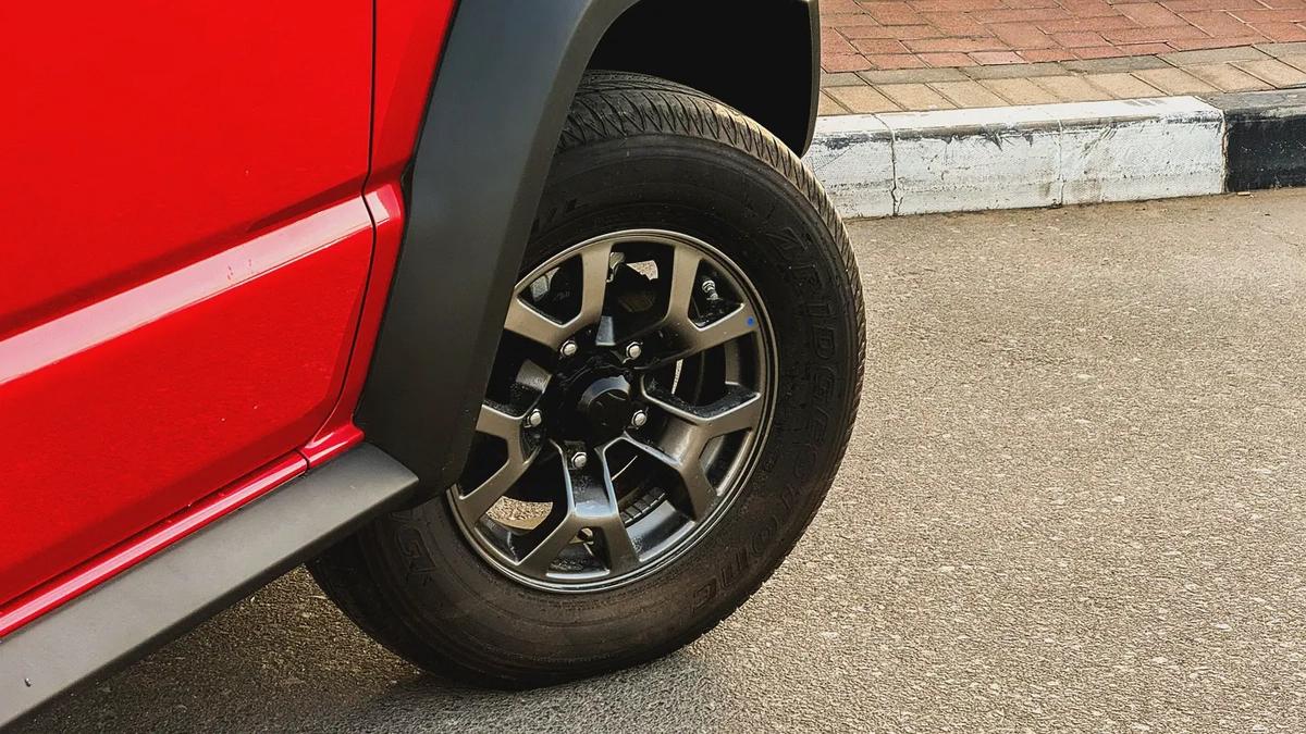 Suzuki Jimny GLX AT 2026 (GCC Specs) 1.5L - Brand New 5 Doors-4-4