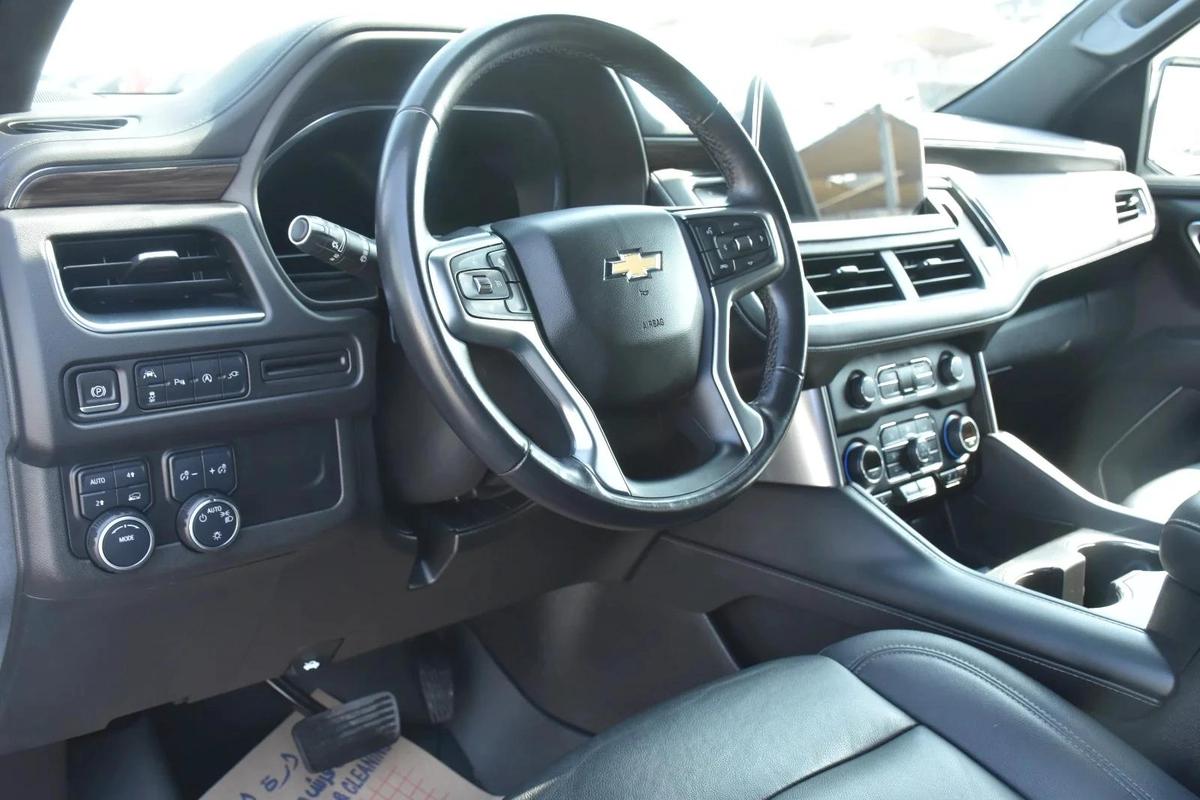 CHEVROLET SUBURBAN LT 6 SEATS 2022 | WHITE-12-12