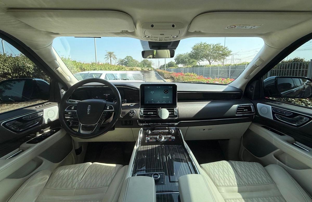 LINCOLN NAVIGATOR PRESIDENTIAL | GCC SPECS | KM: 90,000 | MODEL: 2021 | WARRANTY VALID TILL 9TH OCTOBER 2026 OR 100,000 KMS |-13-13