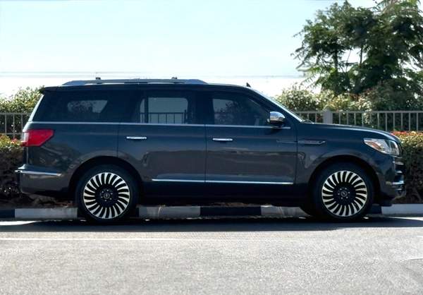 LINCOLN NAVIGATOR PRESIDENTIAL | GCC SPECS | KM: 90,000 | MODEL: 2021 | WARRANTY VALID TILL 9TH OCTOBER 2026 OR 100,000 KMS |