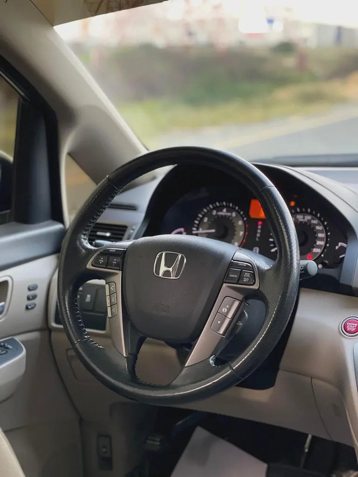 Honda Odyssey Touring 2015 - GCC-15-15