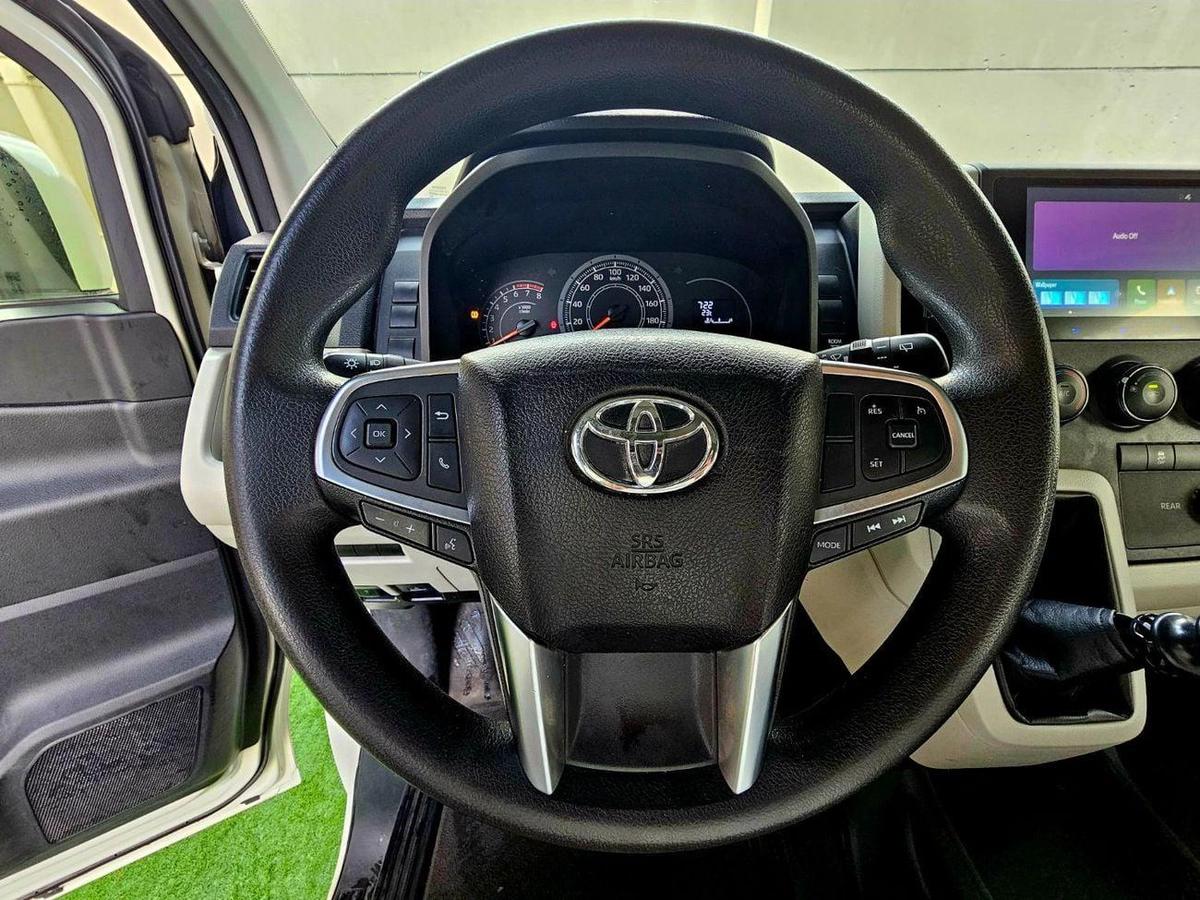 Toyota Hiace GL PASSENGER/ PATROL MANUAL/ 3.5 V6/ LOW MILEAGE-11-11
