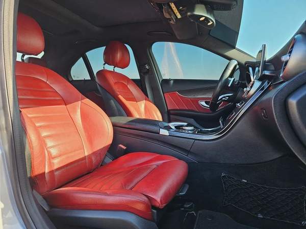 Mercedes Benz C200 GCC 2015 Premium Condition With Low KM Perfect Family Luxury Sedan