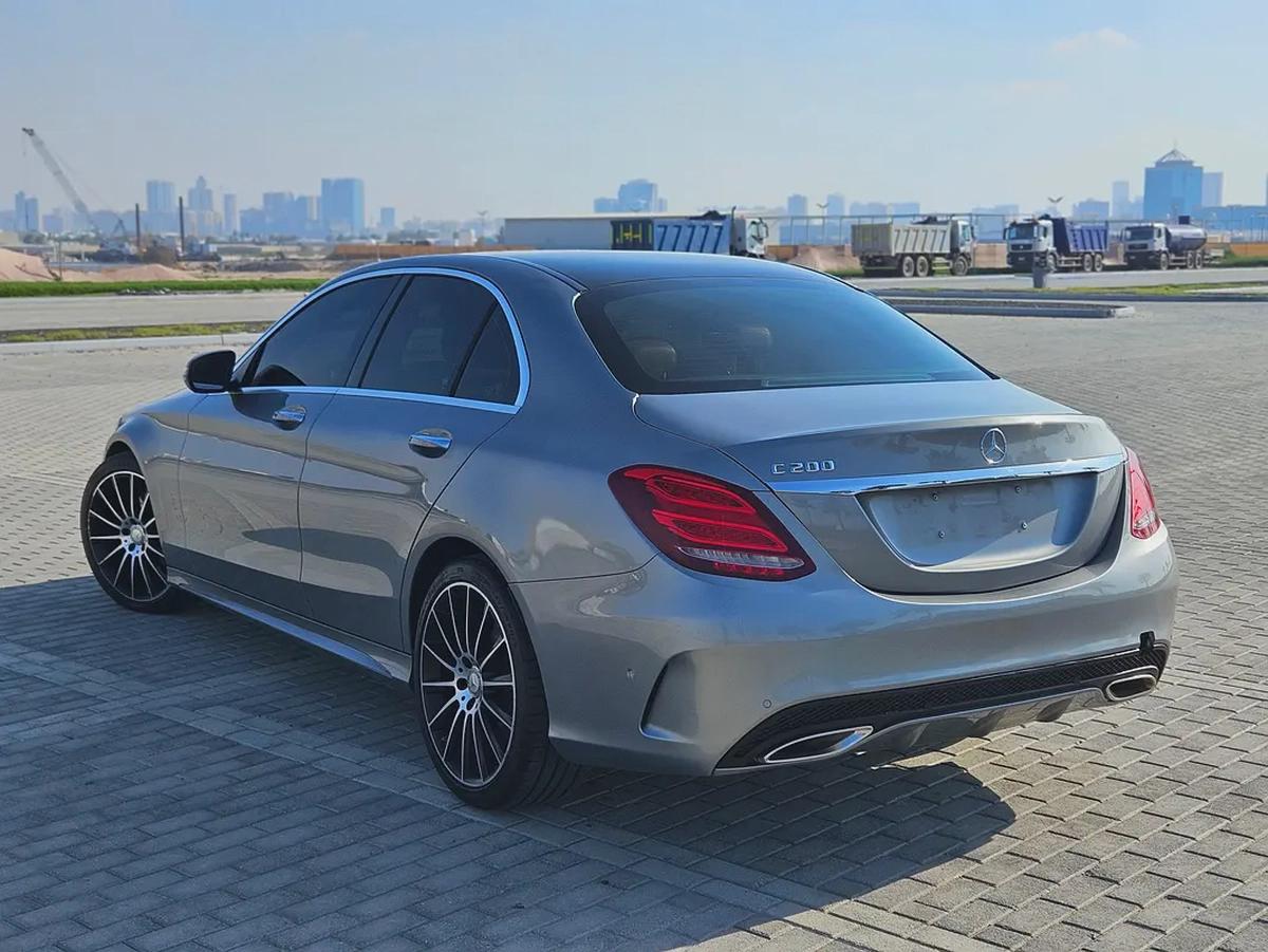 Mercedes Benz C200 GCC 2015 Premium Condition With Low KM Perfect Family Luxury Sedan-16-16