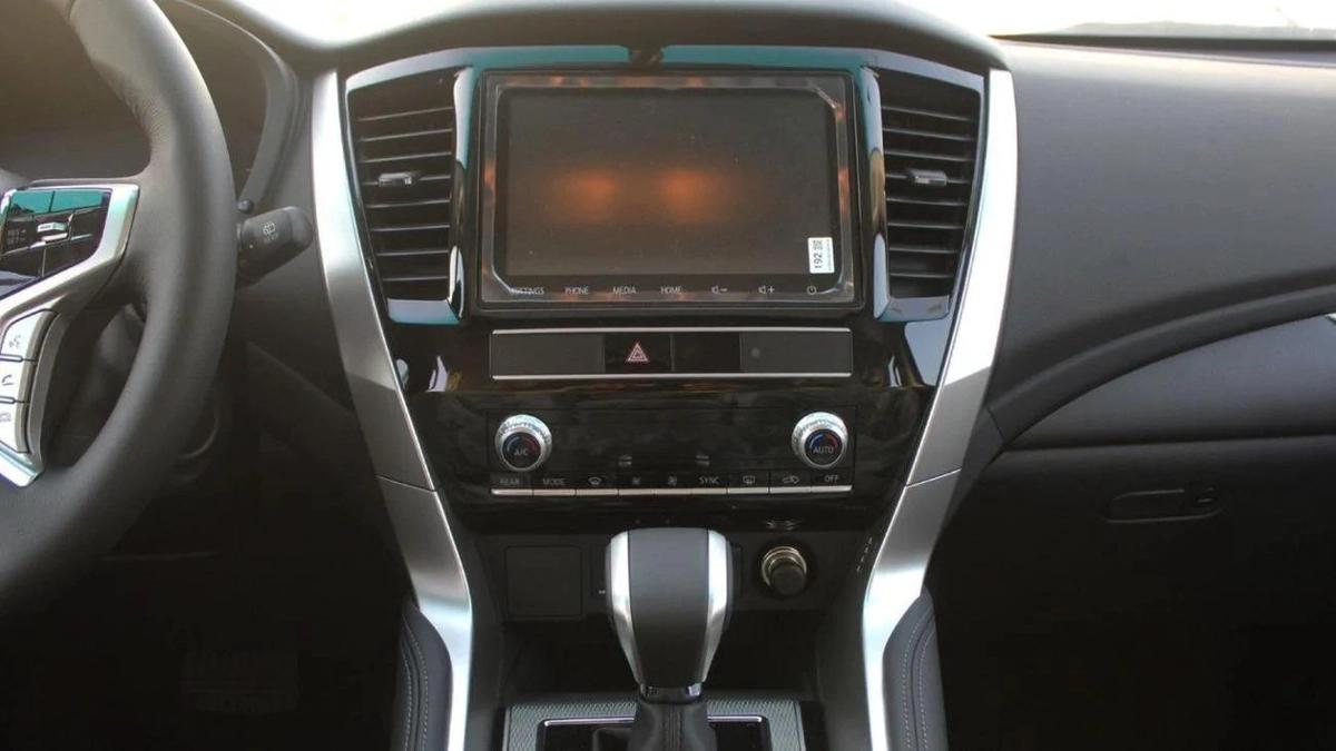 MITSUBISHI MONTERO 3.0L 4WD SPORT AT #00G58-13-13
